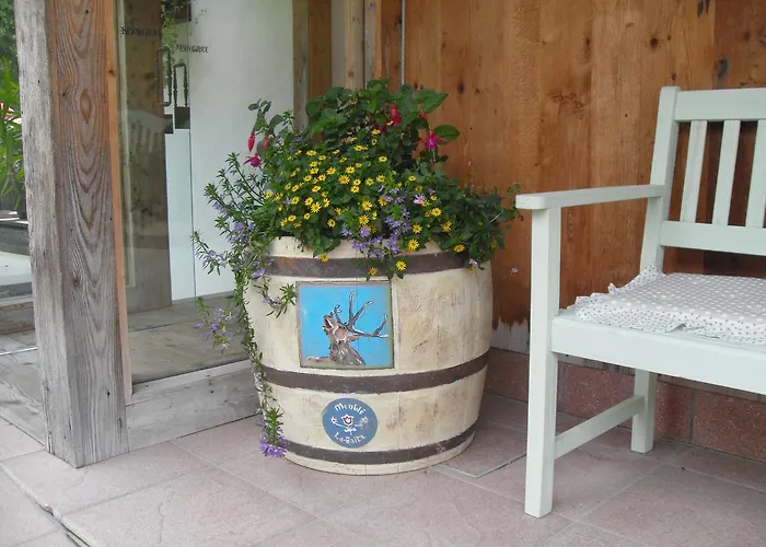Garni Meuble La Zajazd