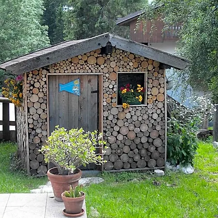 Garni Meuble La イン