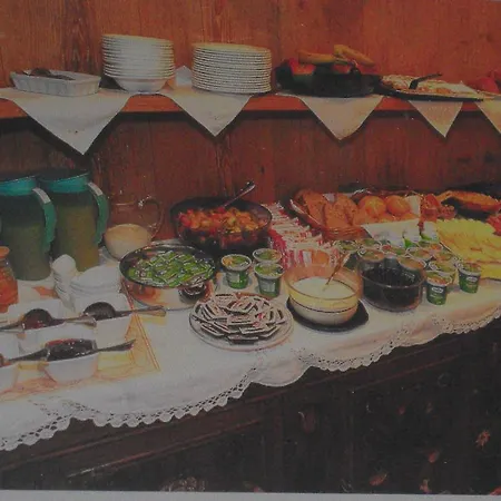 Garni Meuble La Inn *